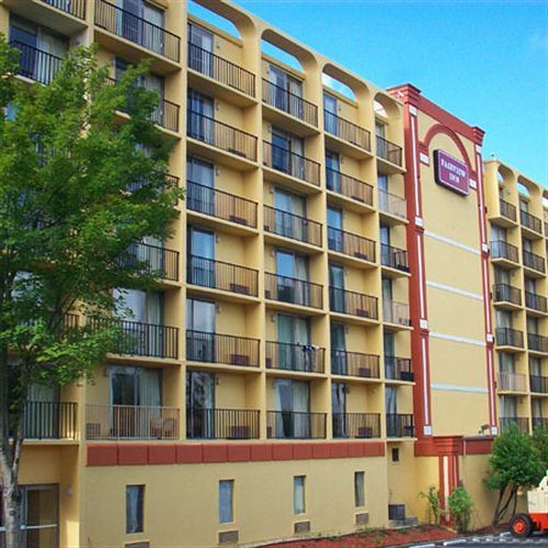 Knights Inn Six Flags Lodge West Luaran gambar